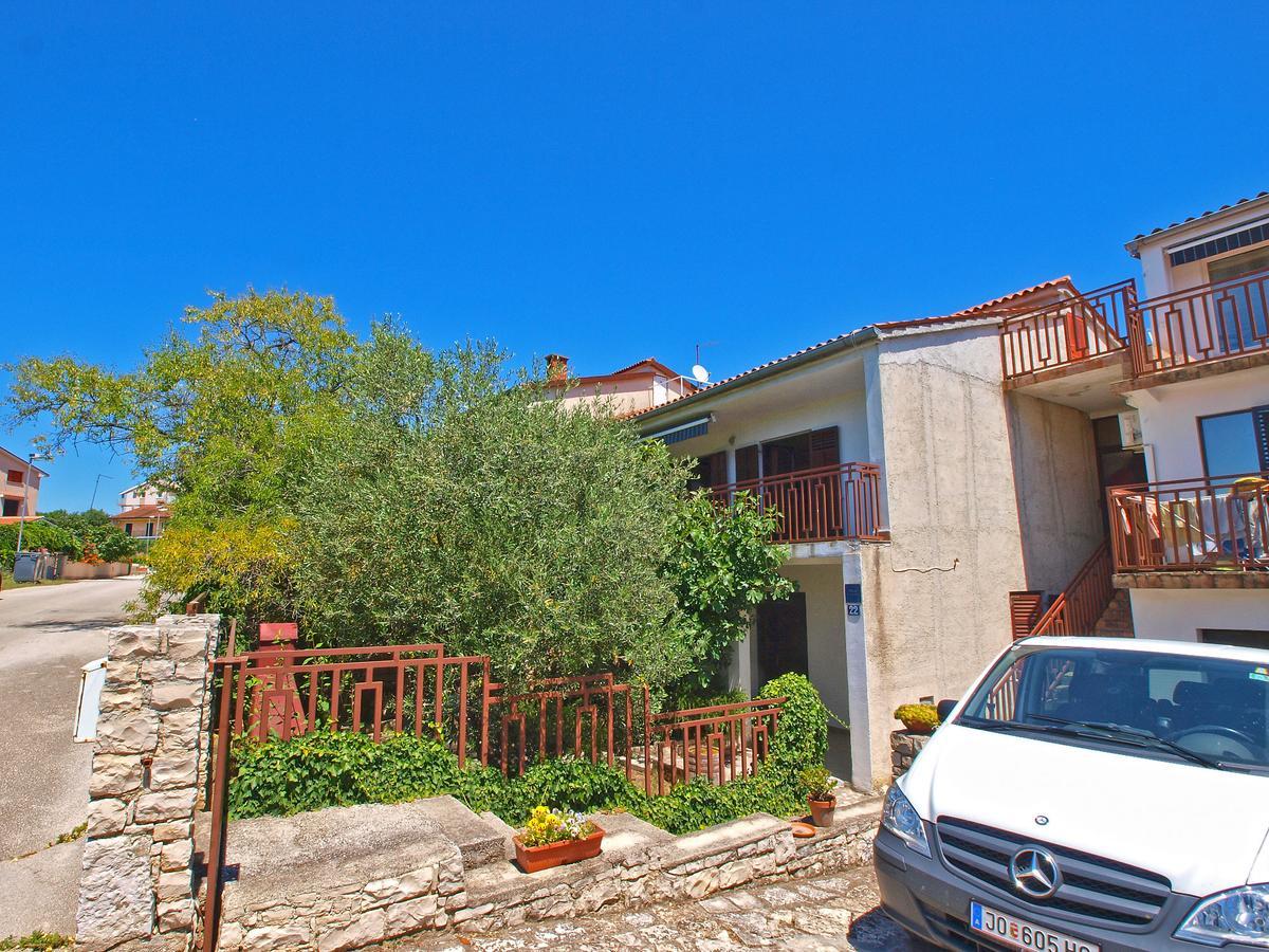 Apartments Emil 769 Фажана Екстер'єр фото