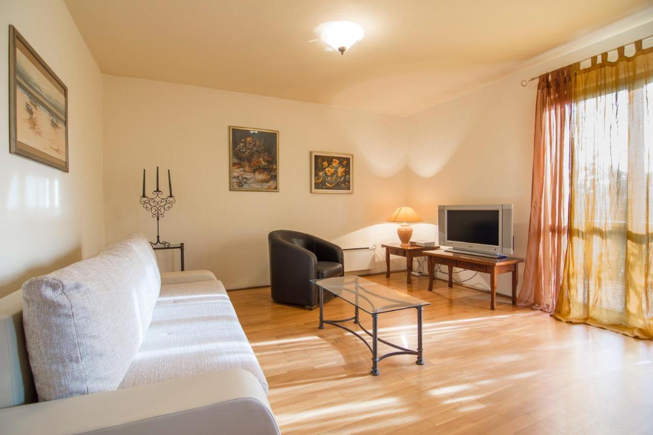 Apartments Emil 769 Фажана Екстер'єр фото